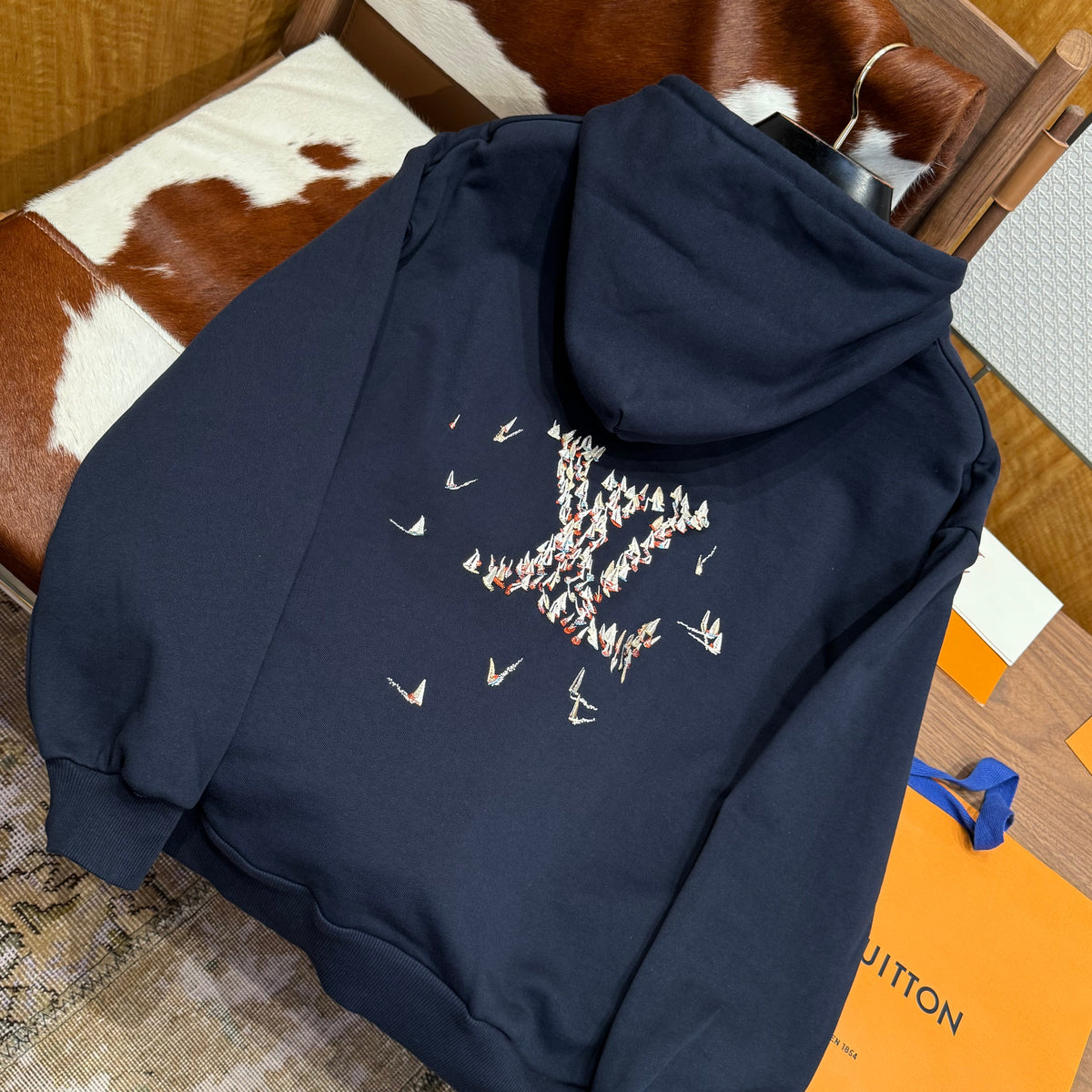 LOU HOODIE