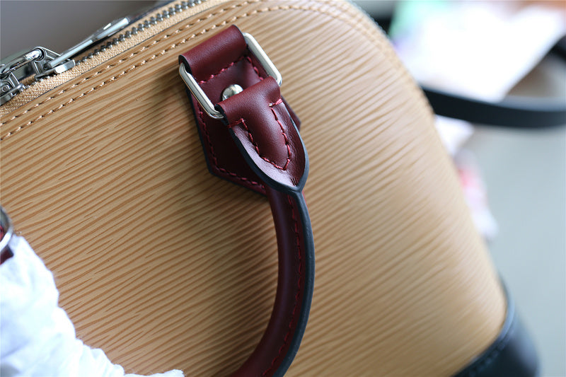 I W Fashion Lu-Vi bags - 8263