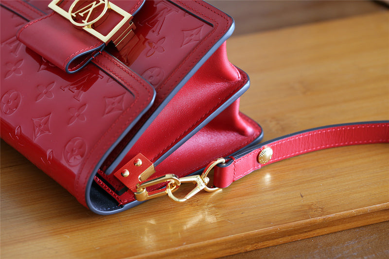 I W Fashion Lu-Vi bags - 8123