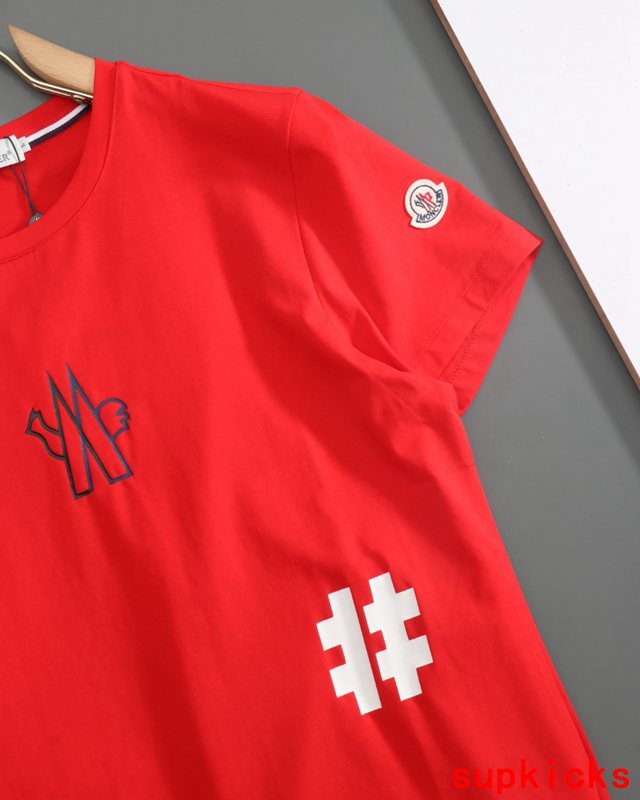 Moncler Luxury Cloth