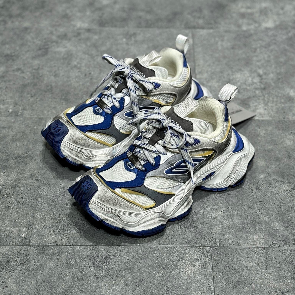 BAL CARGO TRAINERS