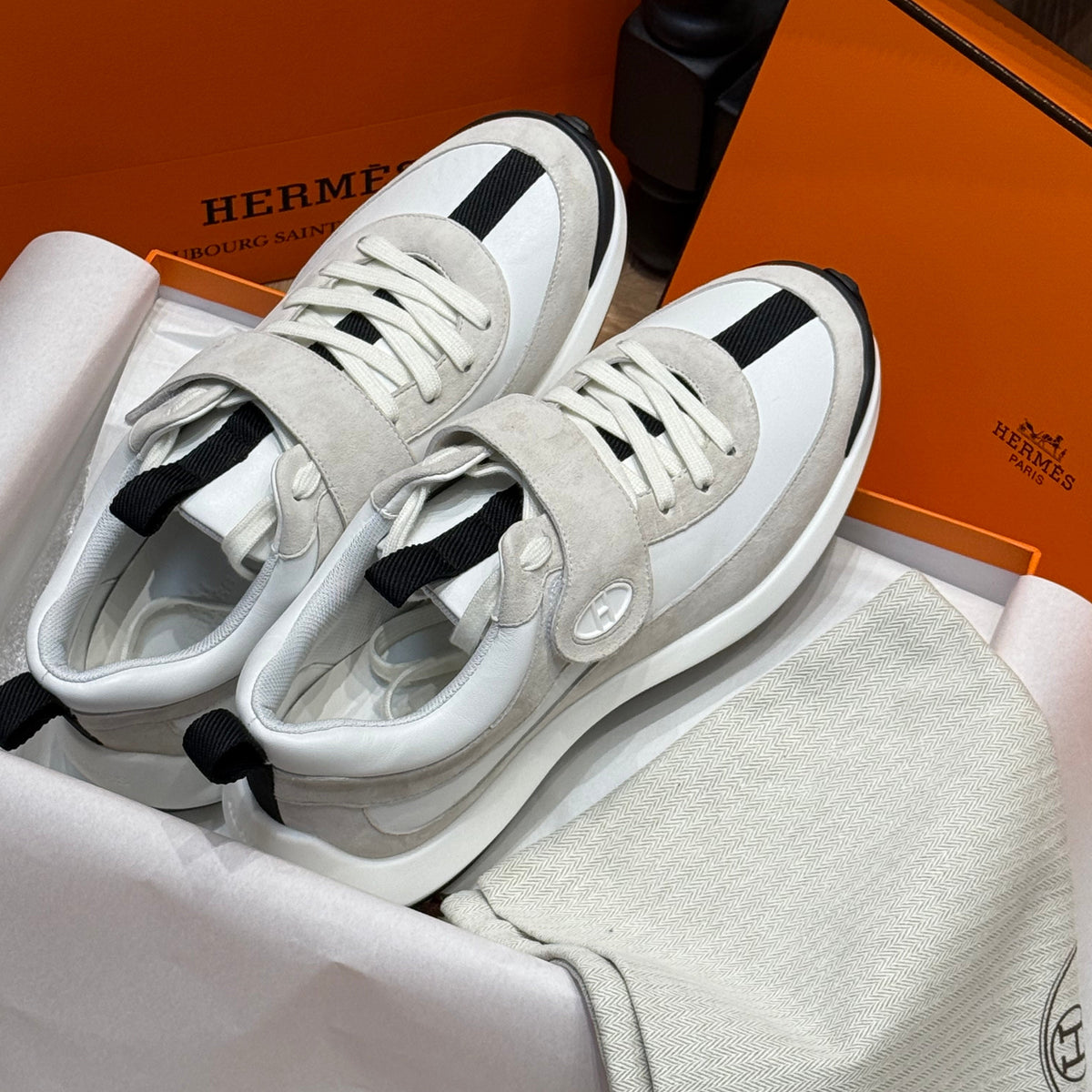 HERM LOOP SNEAKER