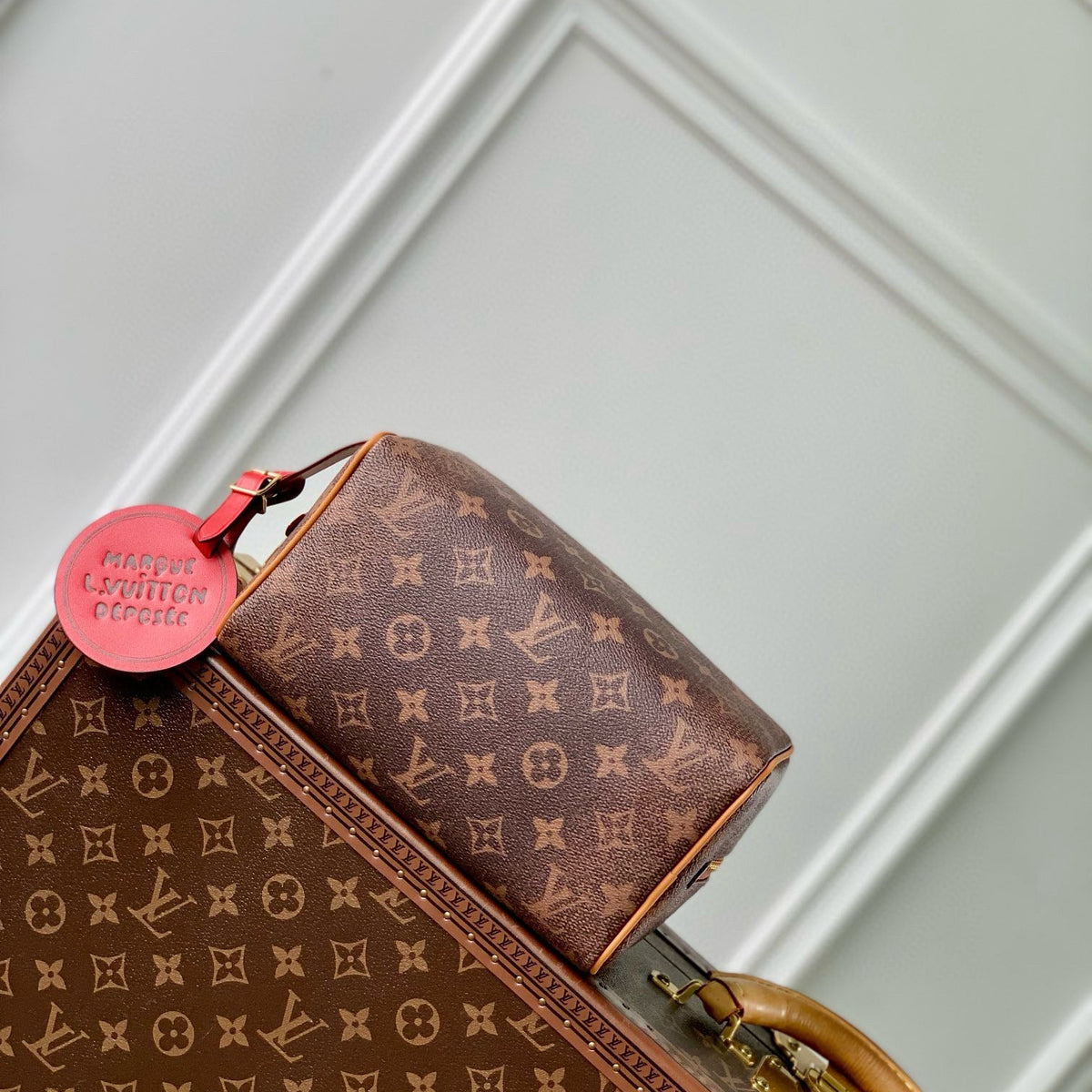 LOU LOCKER DOPP KIT