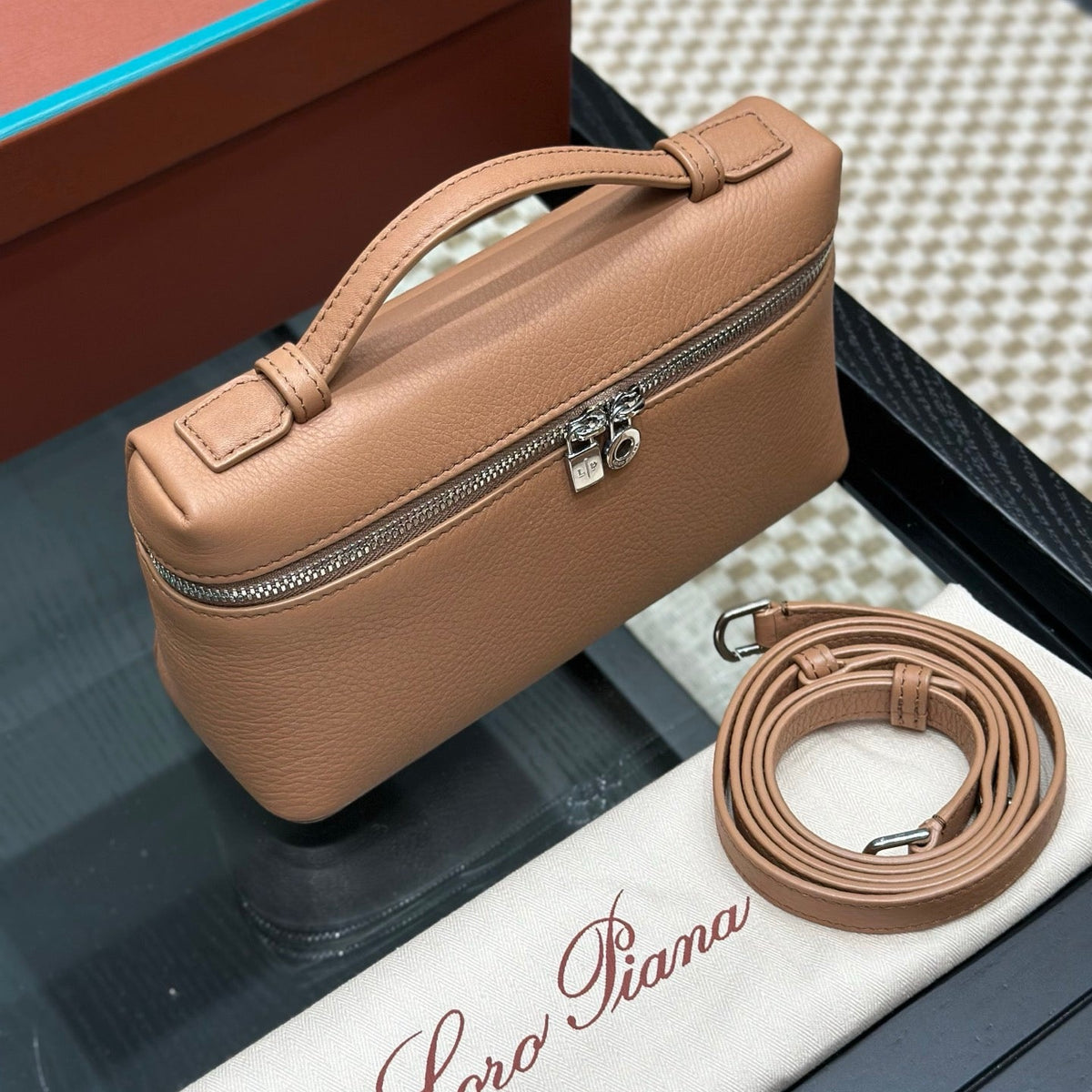 LORO P EXTRA POCKET L19 BAG