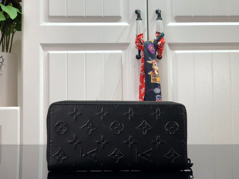 I W Fashion Lu-Vi bags - 17398