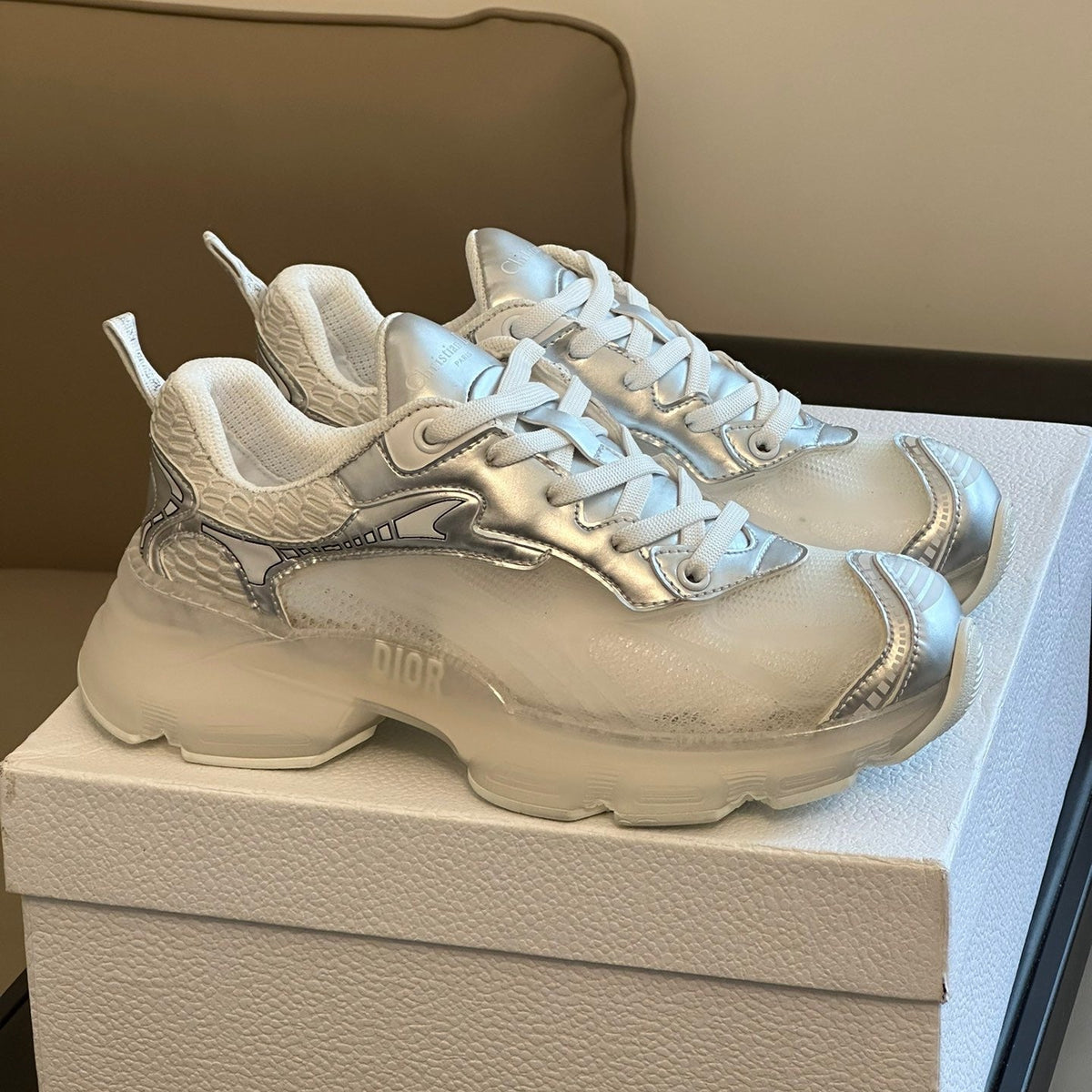 CD VIBE SNEAKERS