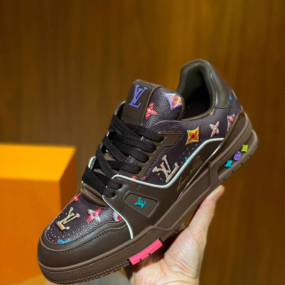 LOU SNEAKERS