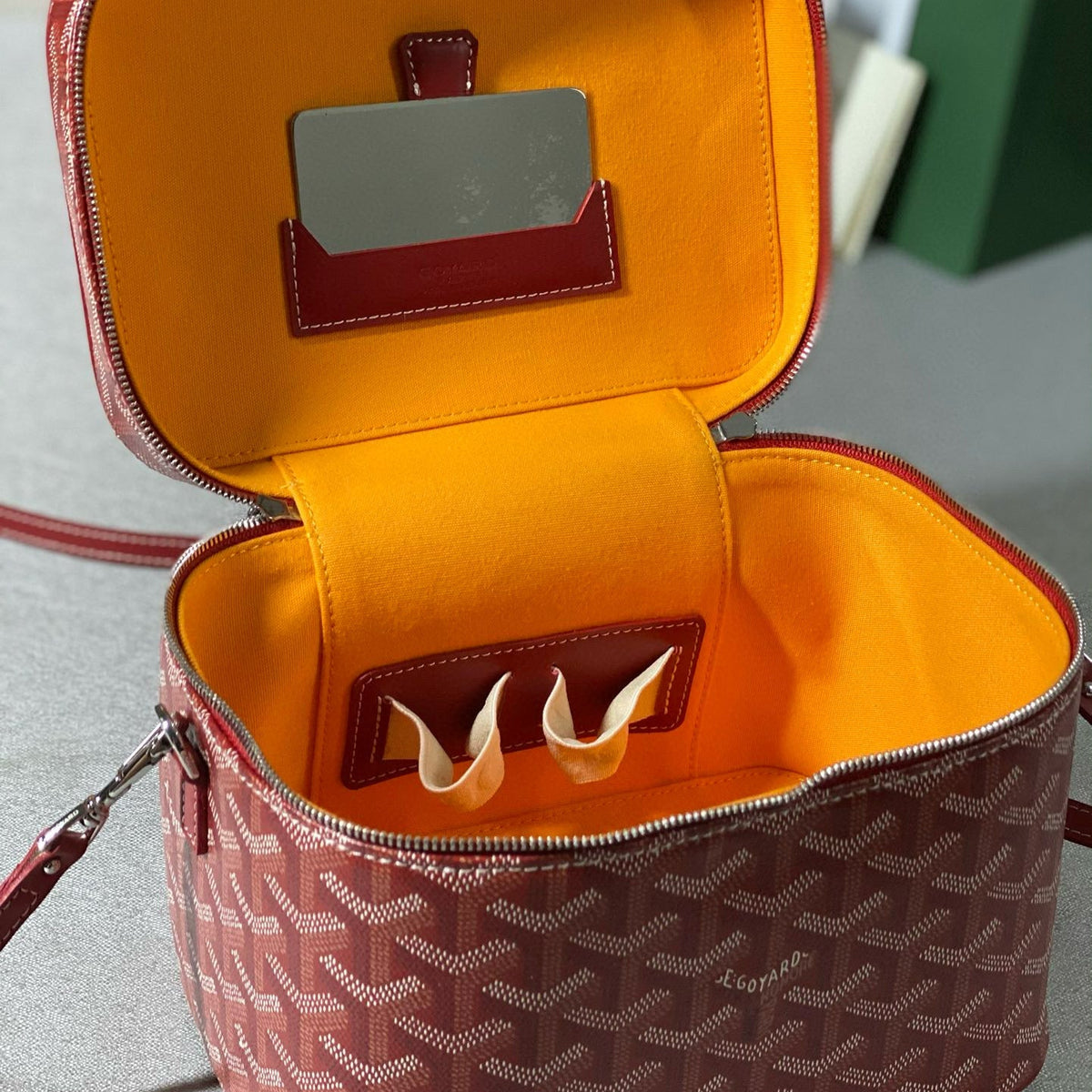 GOYA MUSE VANITY CASE