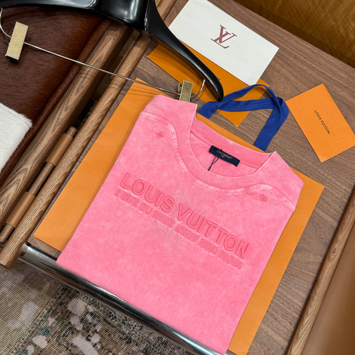 LOU T-SHIRT