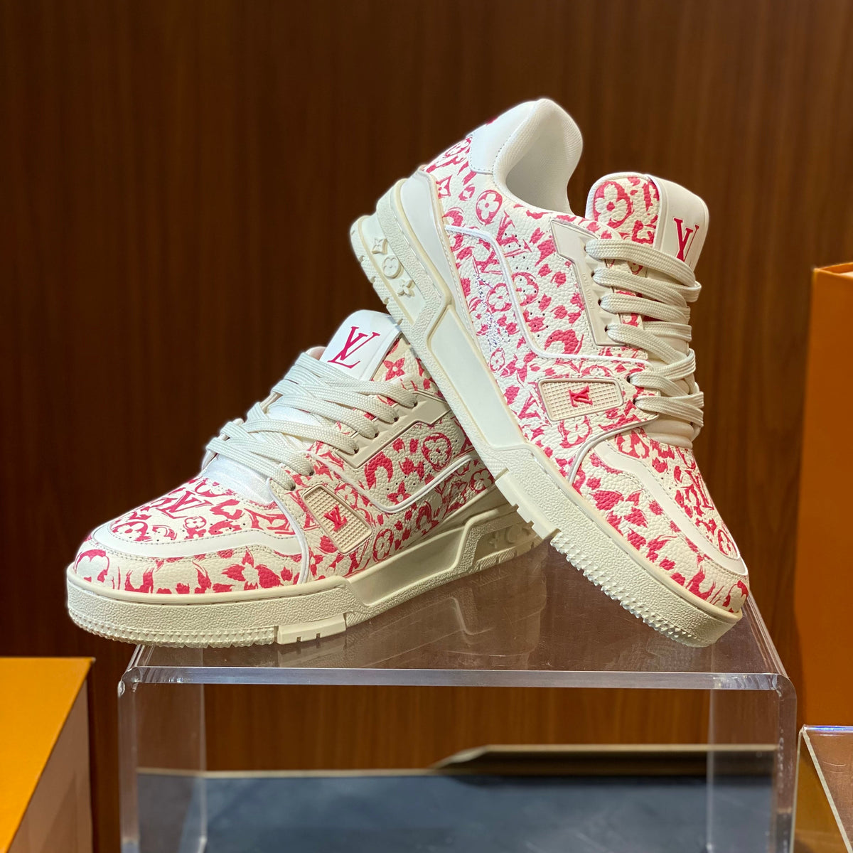 LOU TRAINERS