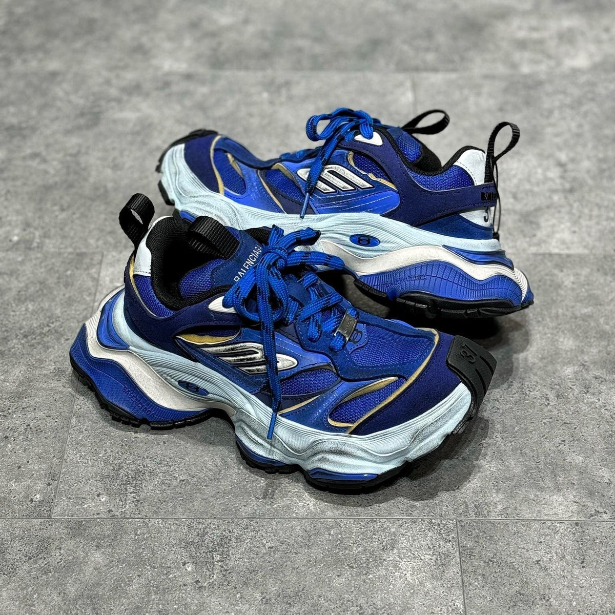 BAL CARGO TRAINERS