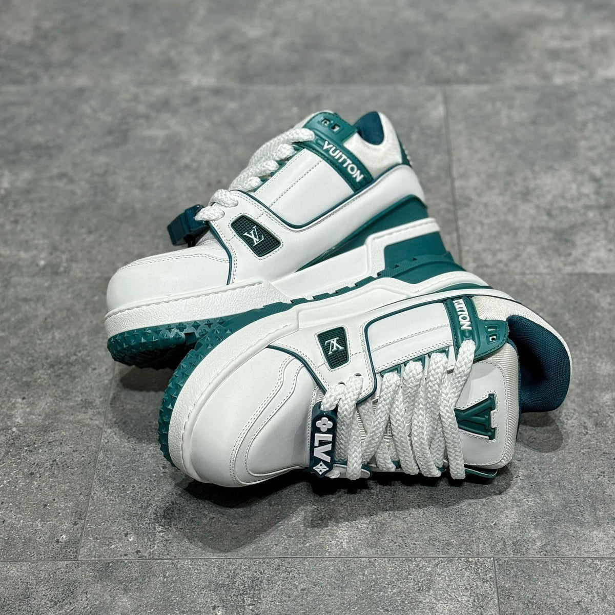 LOU TRAINERS