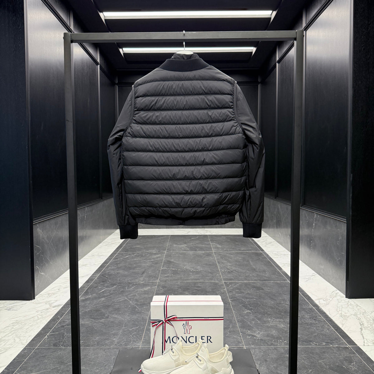 MONC VERNEY JACKET