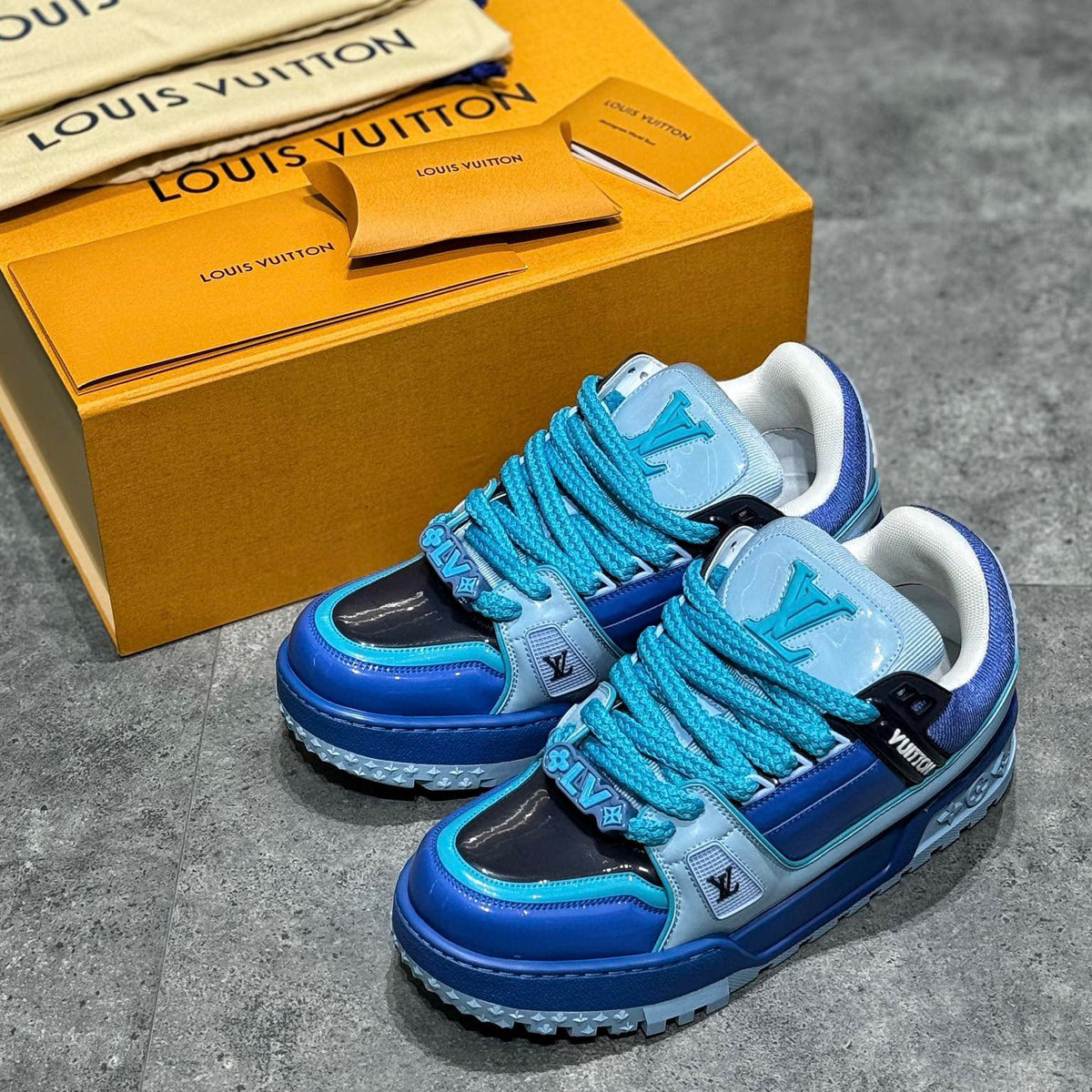 LOU TRAINERS