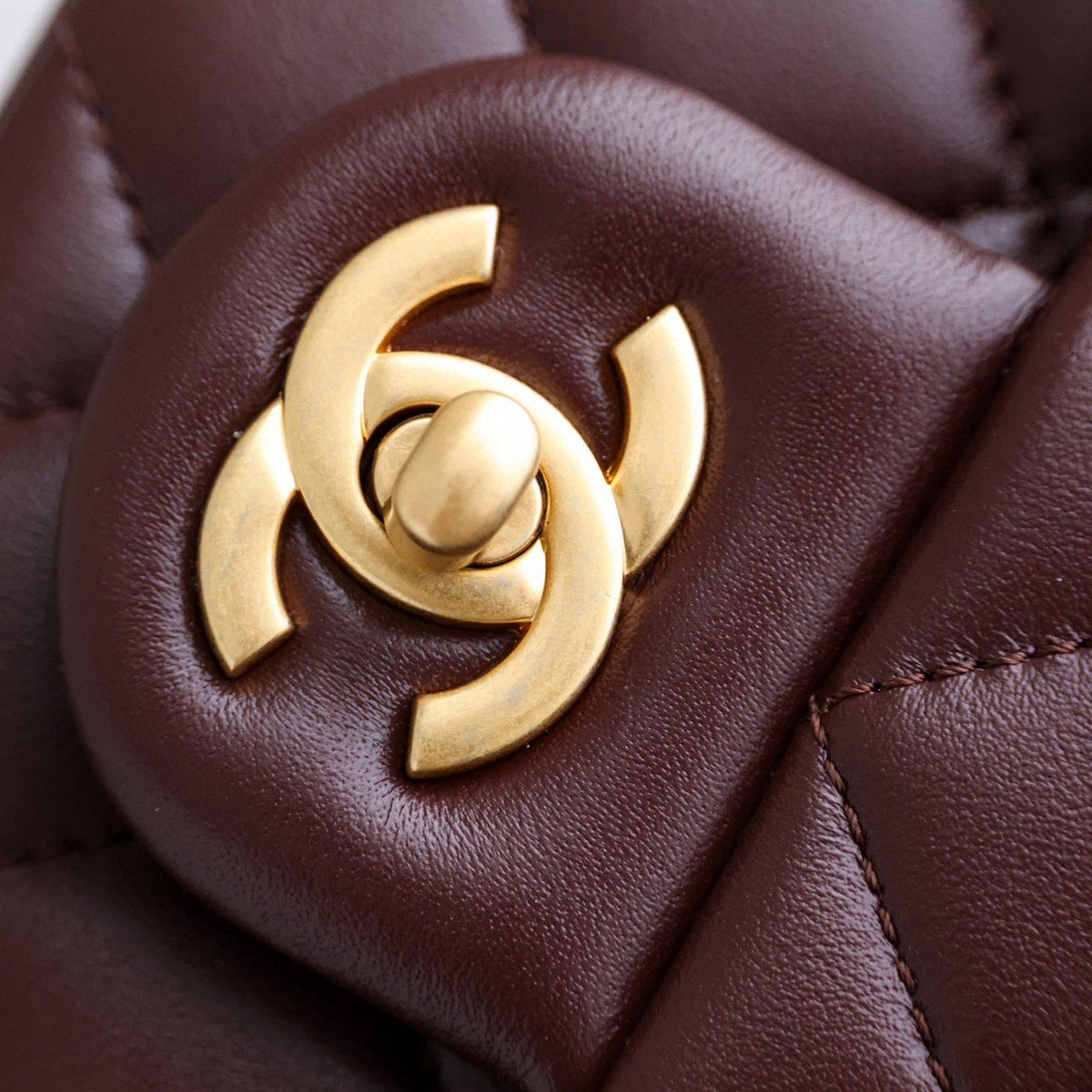 CC CLASSIC FLAP MINI BAG