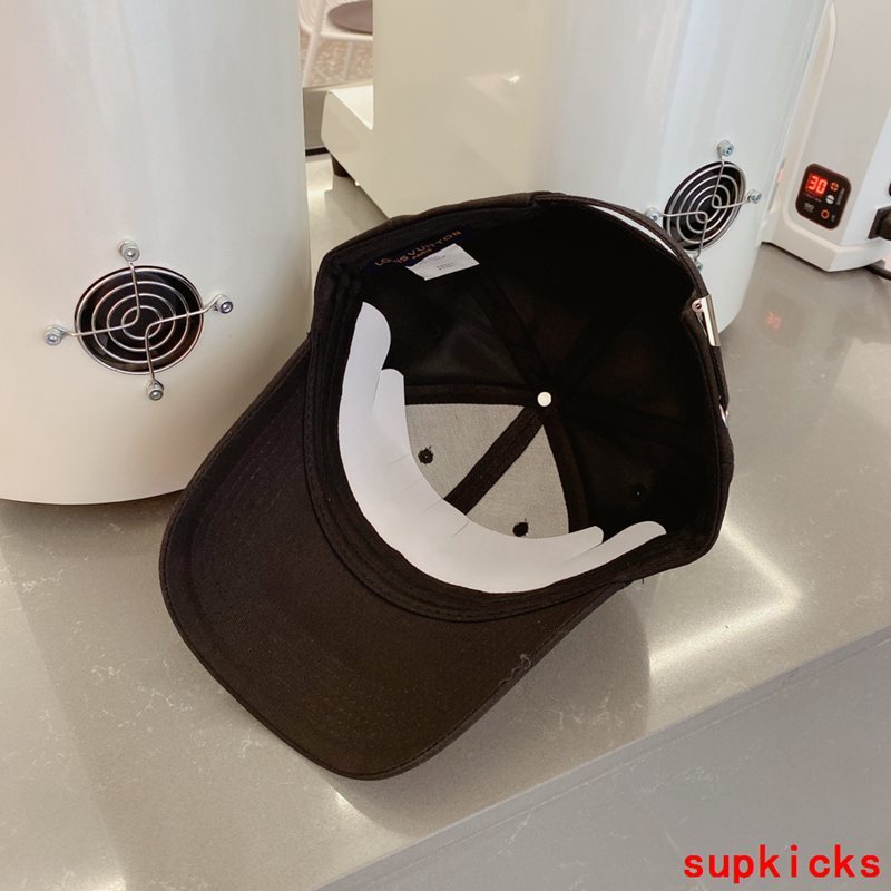 Louis Vuitton Luxury Cap