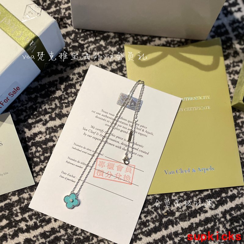 Van Cleef & Arples Jewelry
