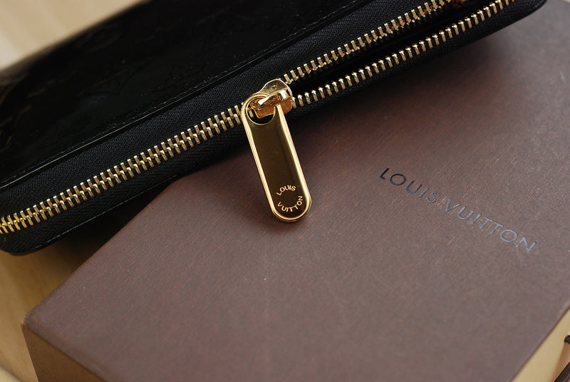 I W Fashion Lu-Vi bags - 9408