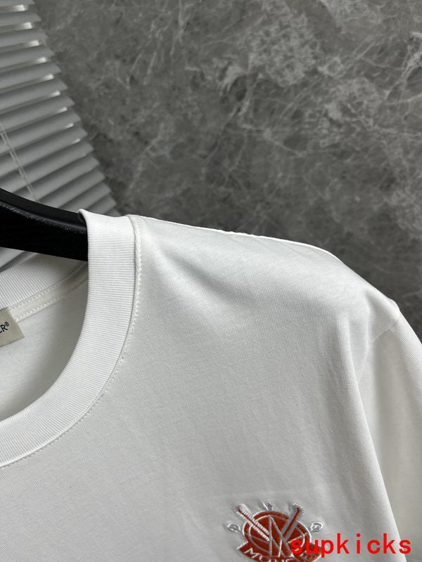 Moncler Luxury Cloth