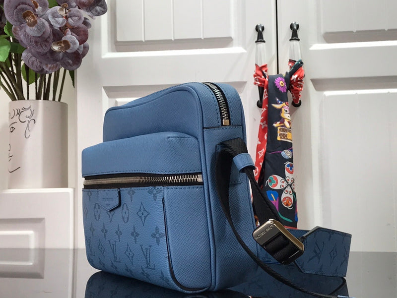 I W Fashion Lu-Vi bags - 17562