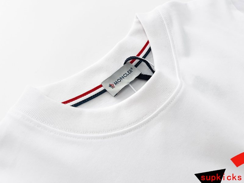 Moncler Luxury Cloth