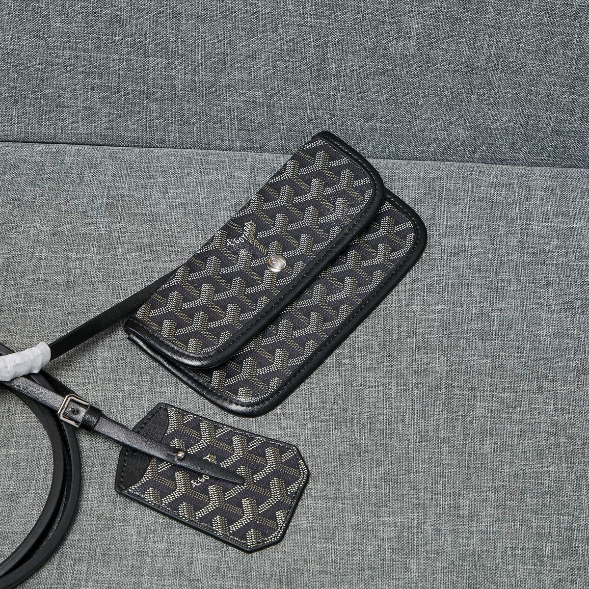 Elite Carryalls