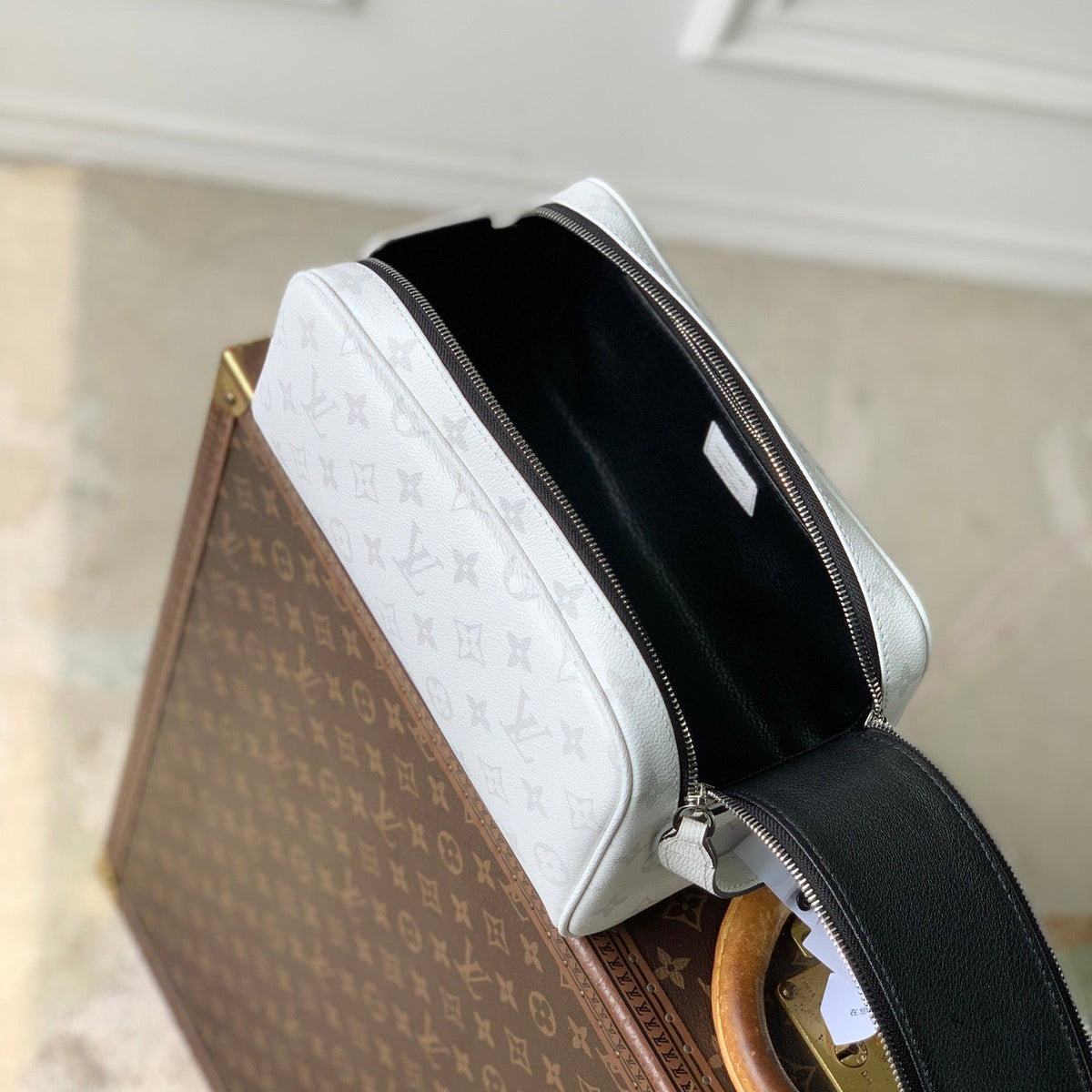 LOU DOPP KIT TOILETRY BAG