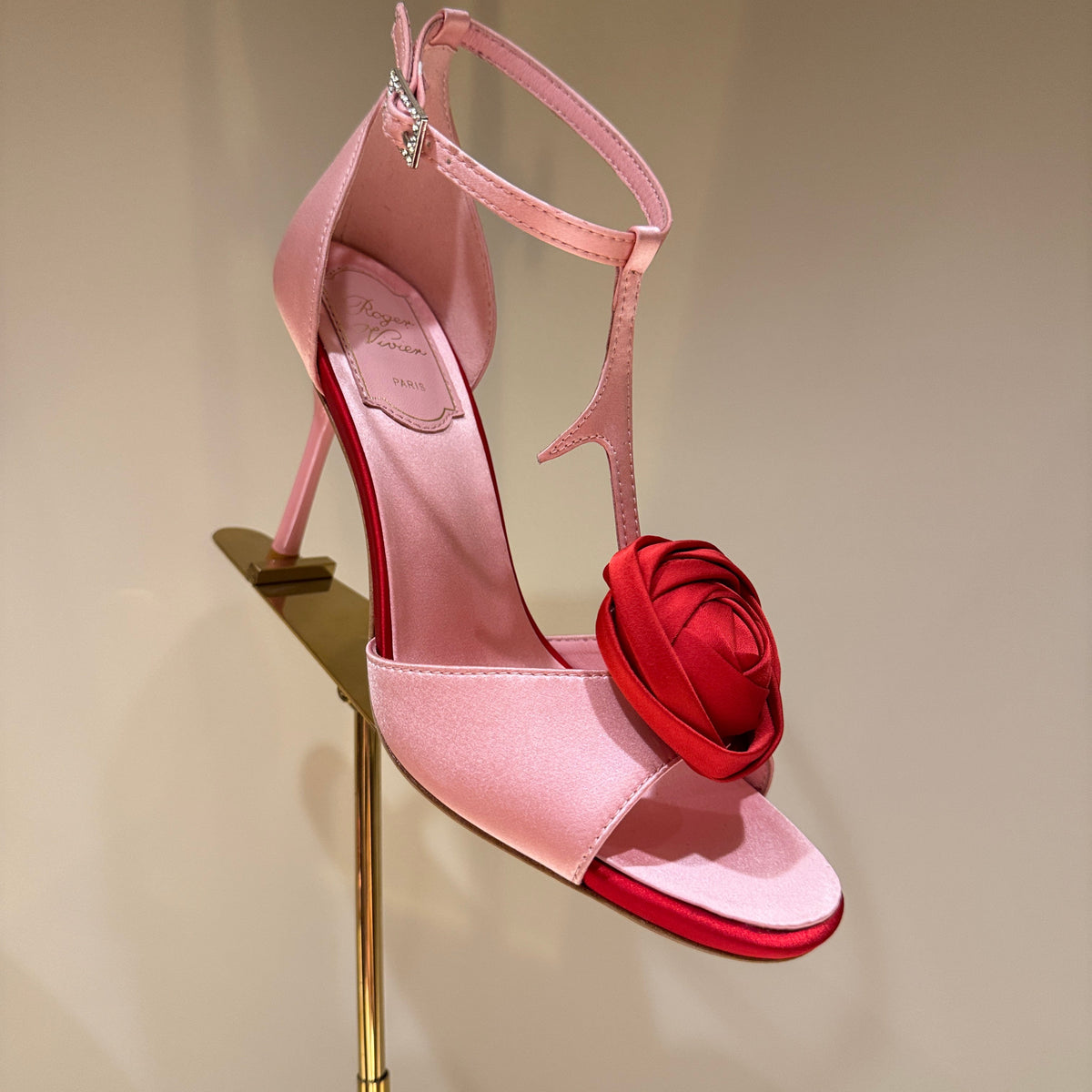 ROGER V HEELS