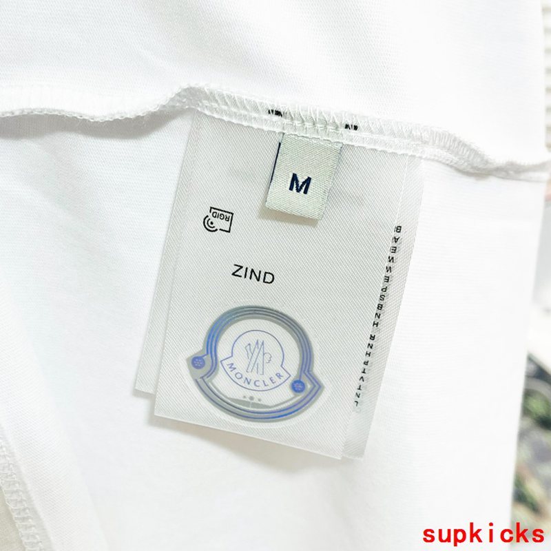 Moncler Luxury Cloth