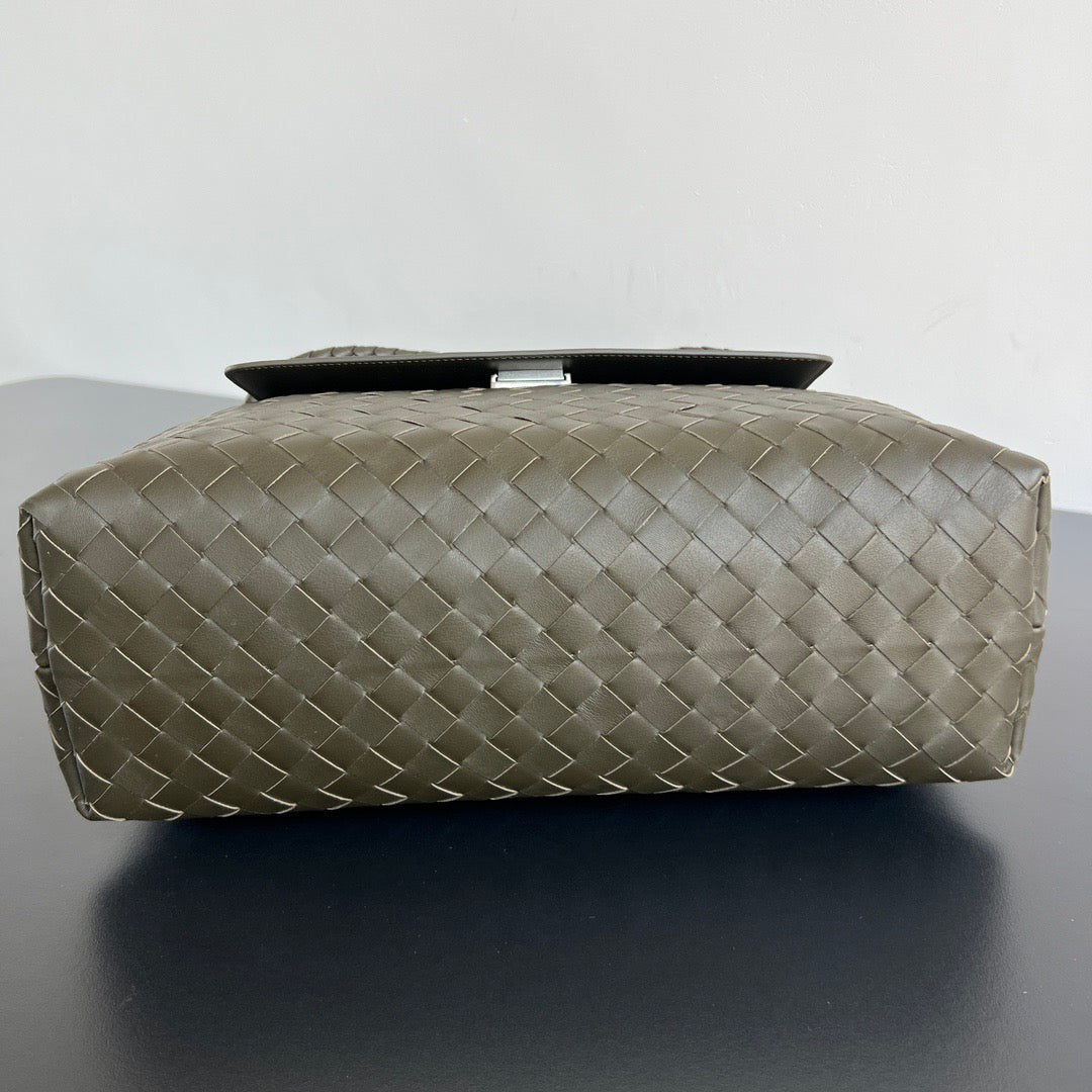 BOTT V ANDIAMO MESSENGER BAG