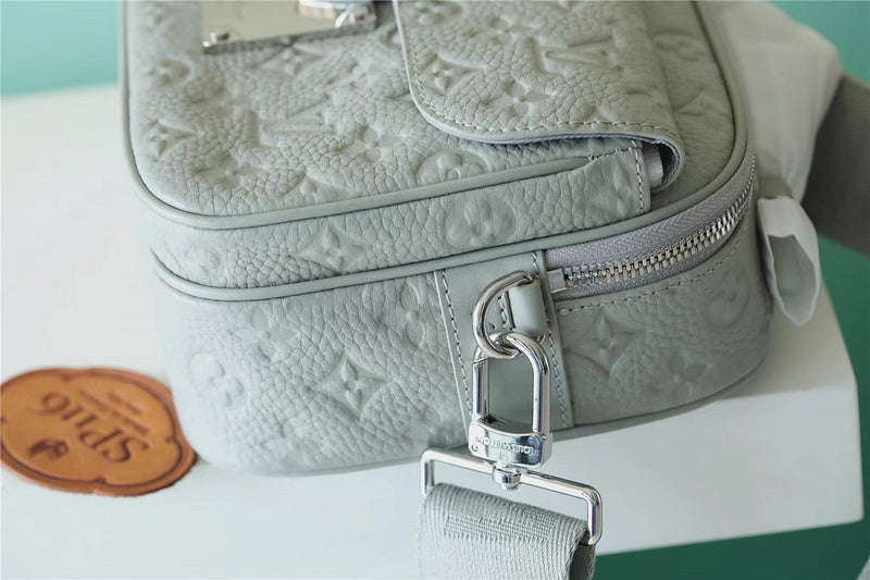 I W Fashion Lu-Vi bags - 9909
