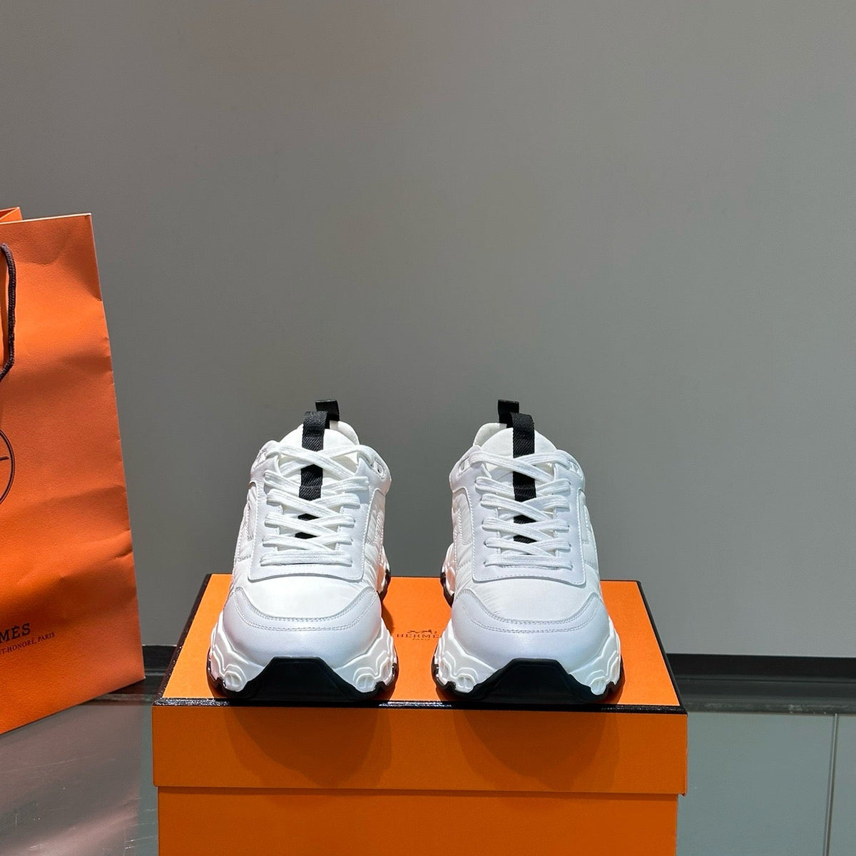 HERM IMPULSE SNEAKER