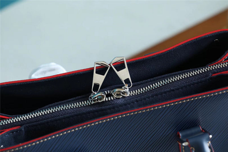 I W Fashion Lu-Vi bags - 8423