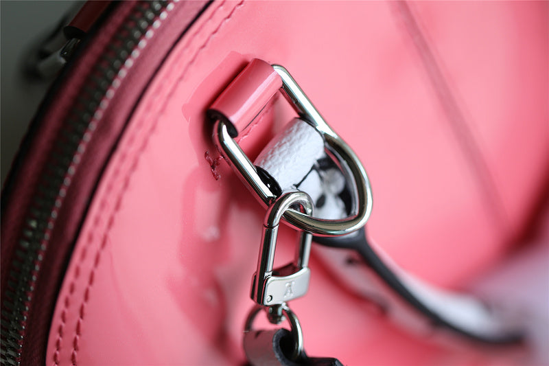 I W Fashion Lu-Vi bags - 8277