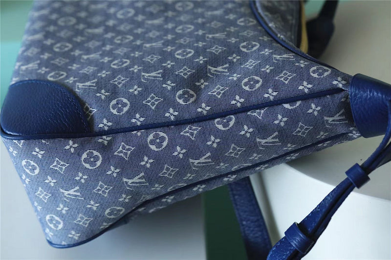 I W Fashion Lu-Vi bags - 9944