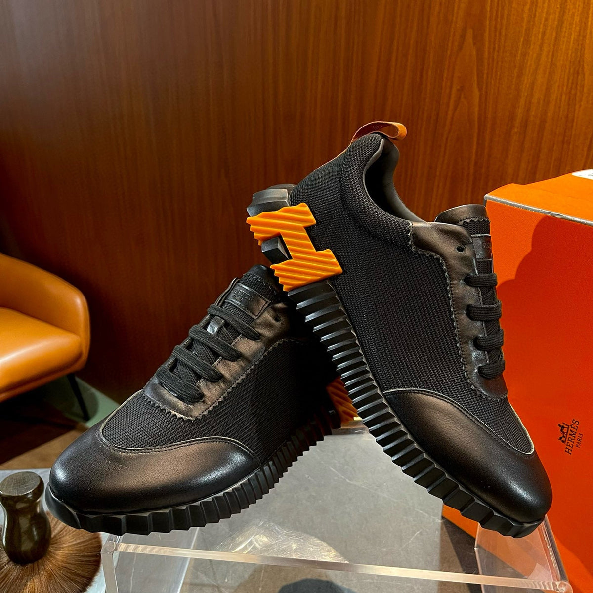 HERM BOUNCING SNEAKERS