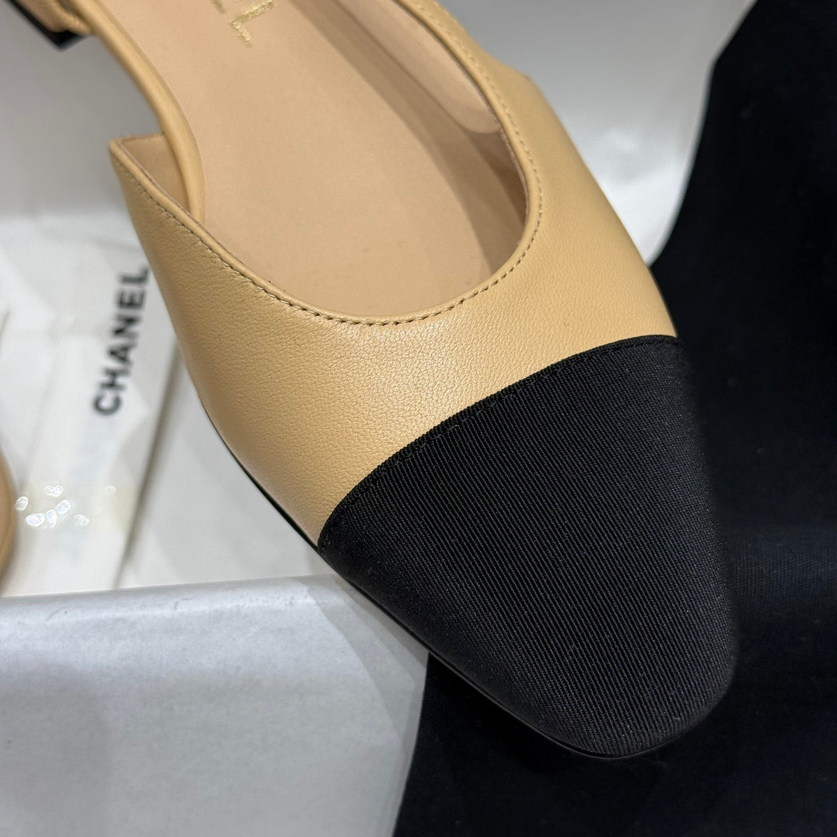 CC SLINGBACK PUMPS