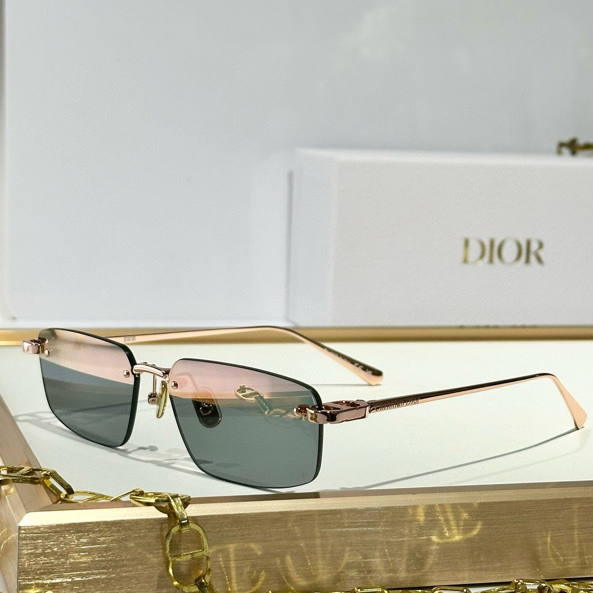 CD SUNGLASSES