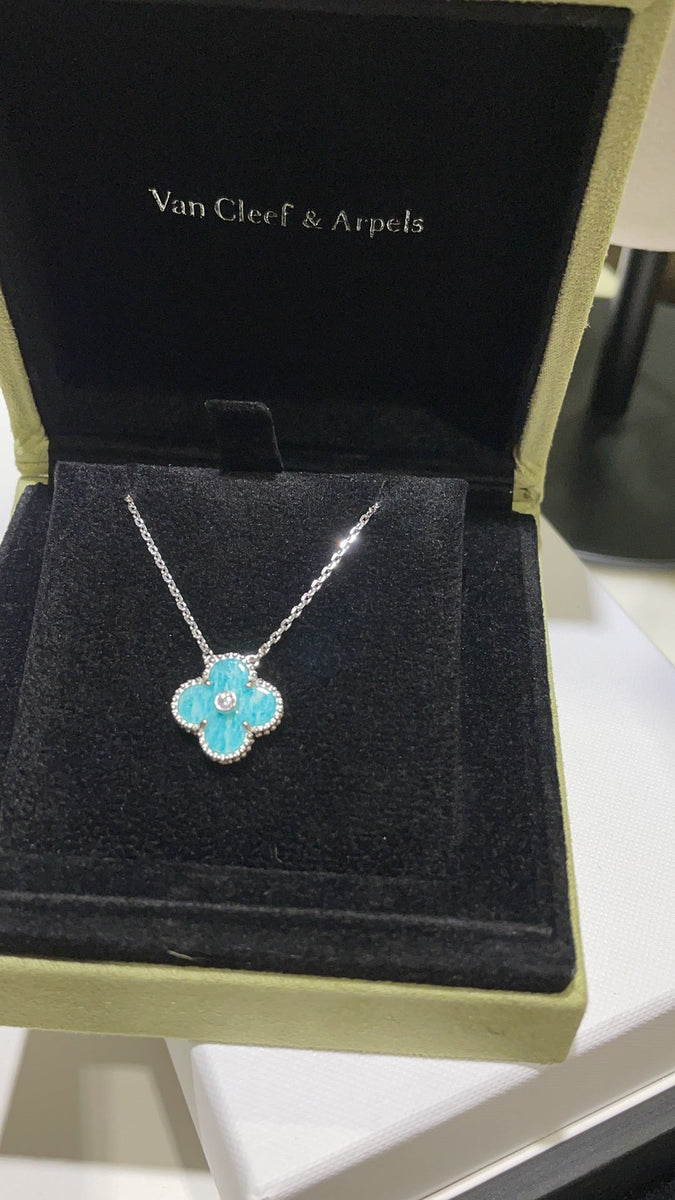 VAN C NECKLACE