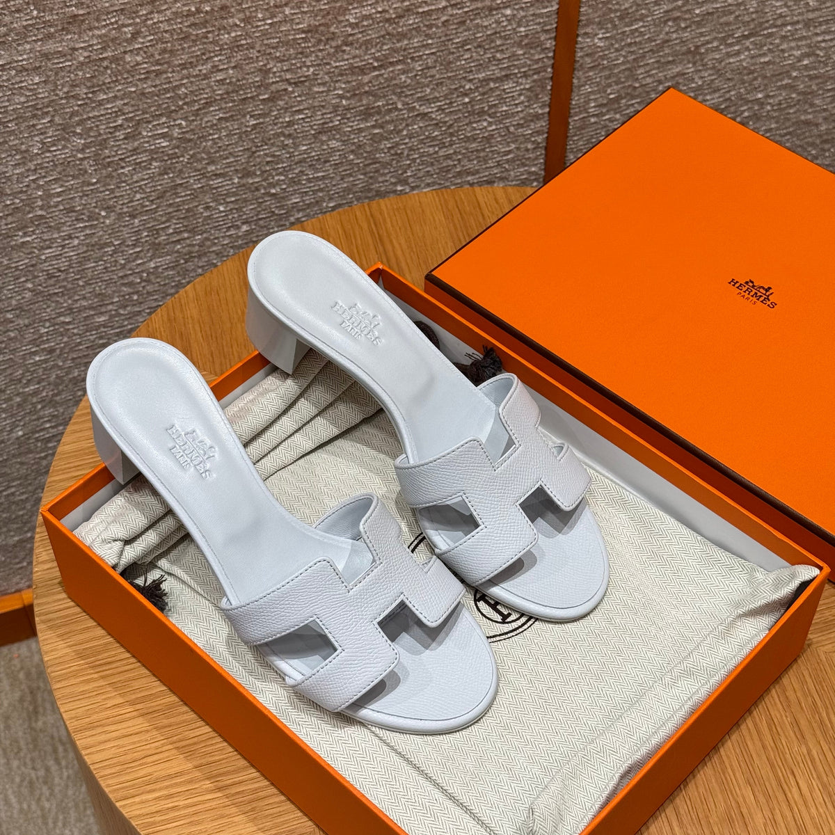 HERM OASIS SANDALS