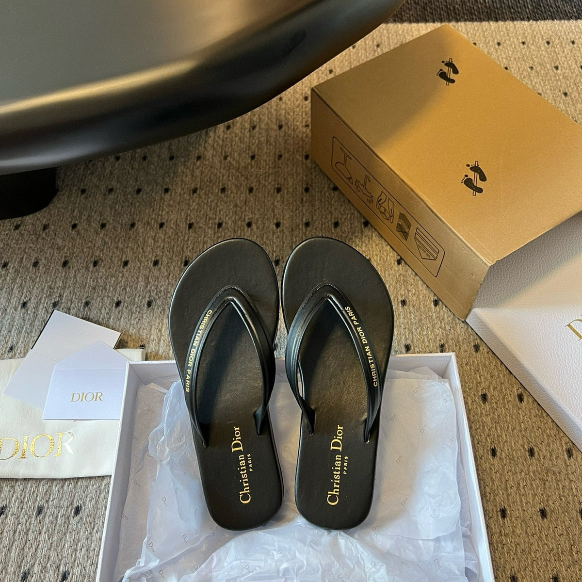 CD THONG SANDAL