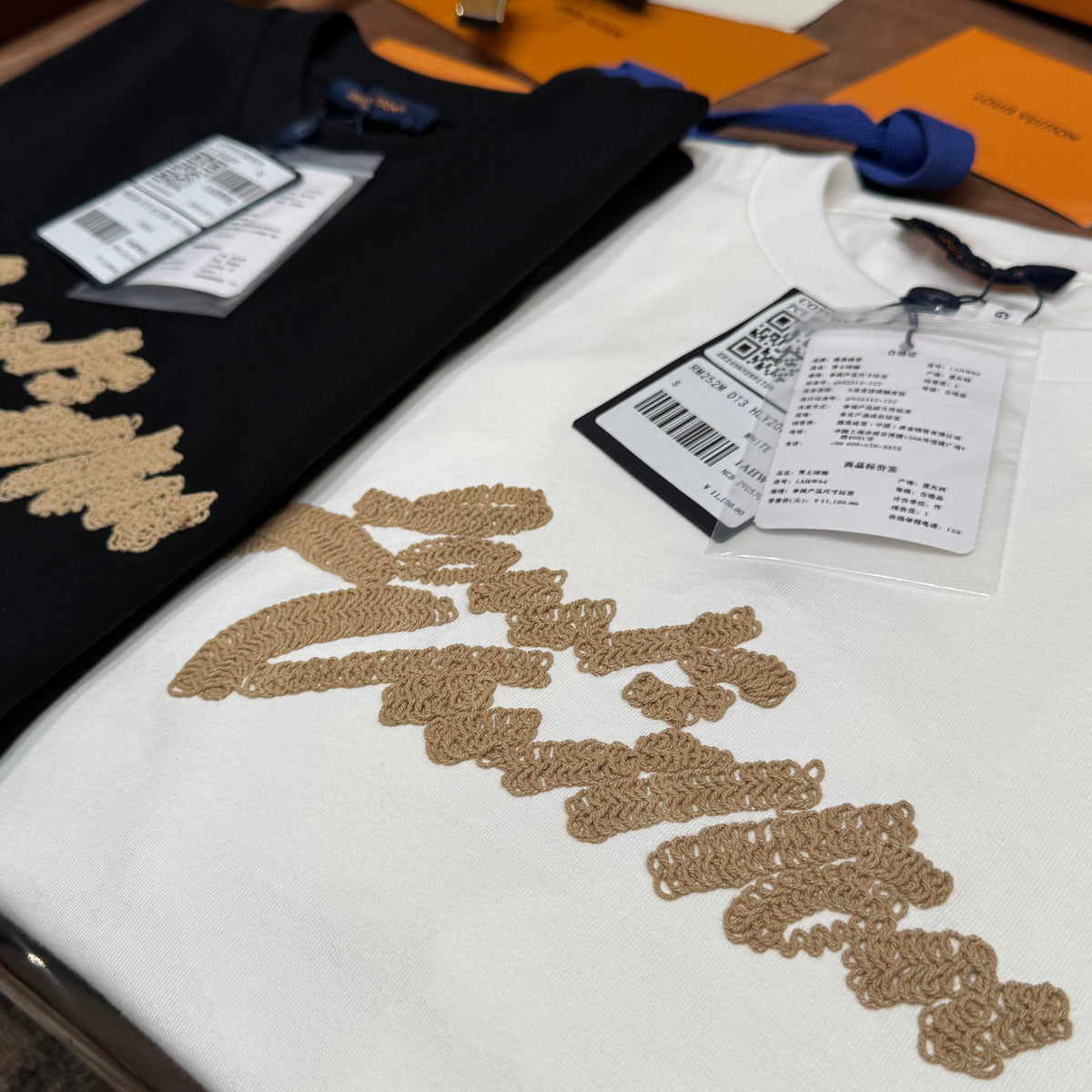 LOU T-SHIRT