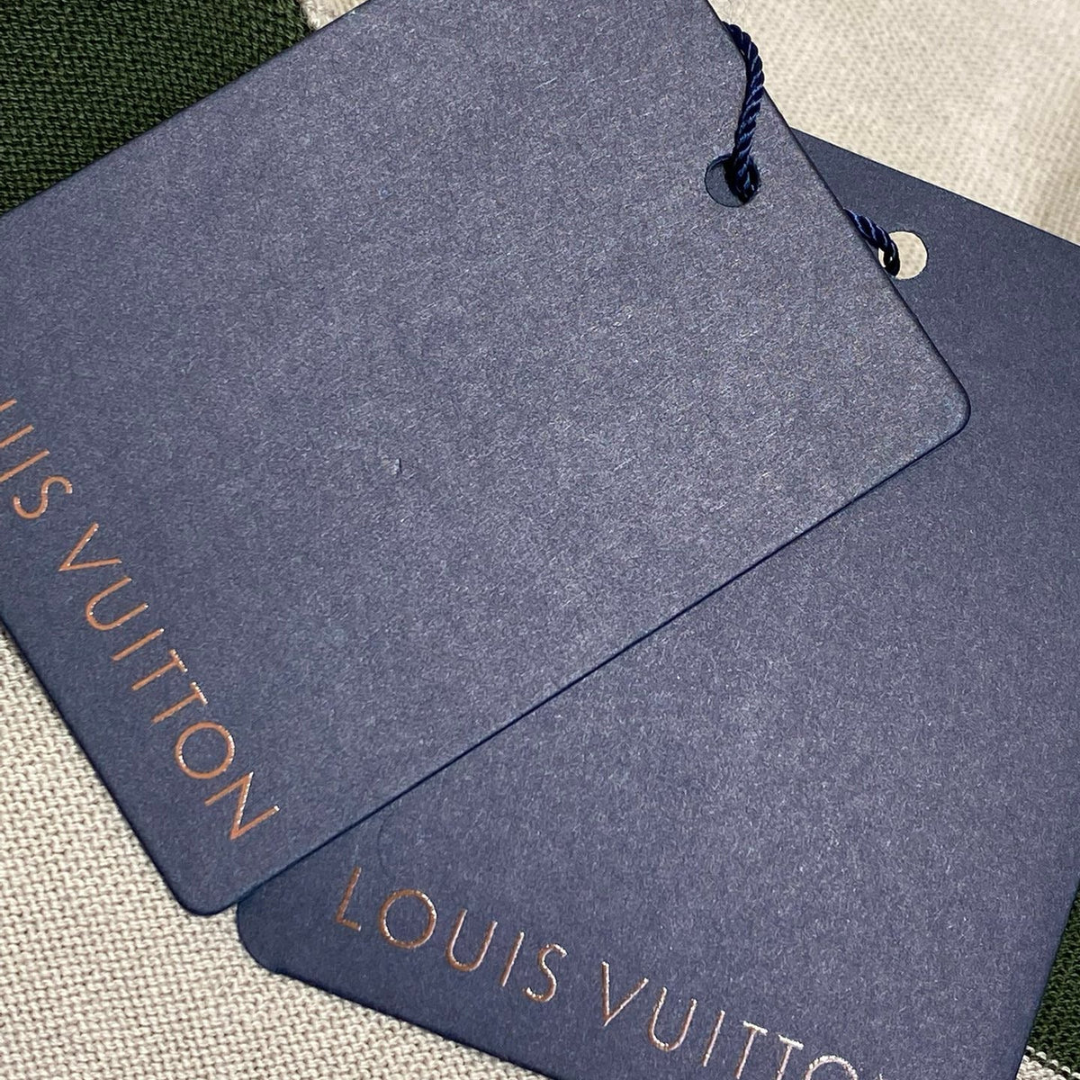 LOU T-SHIRT