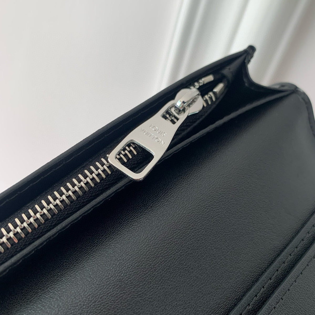 LOU WALLET