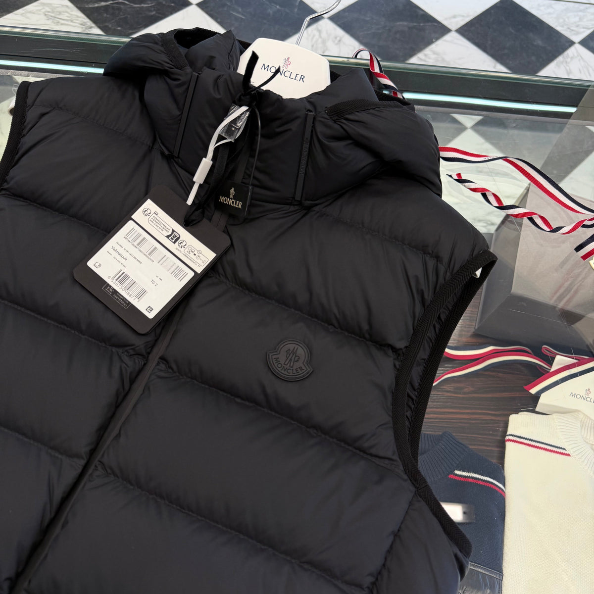 MONC VALMASQUE VEST