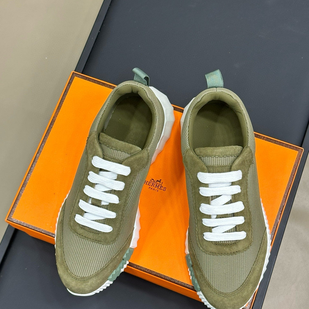 HERM BOUNCING SNEAKER