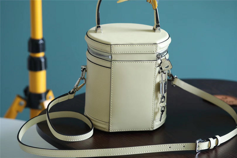 I W Fashion Lu-Vi bags - 8615