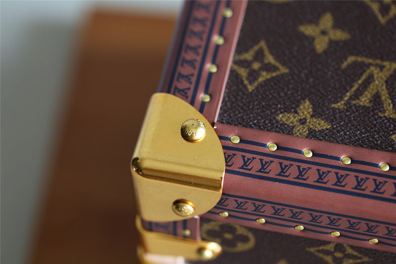 I W Fashion Lu-Vi bags - 11340