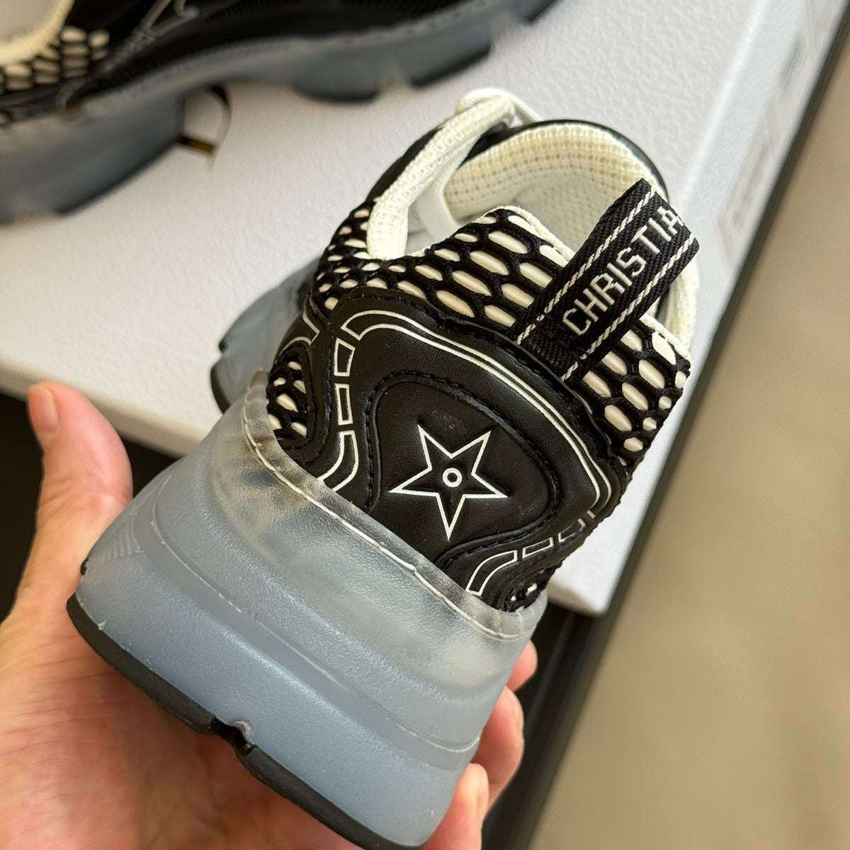 CD VIBE SNEAKERS