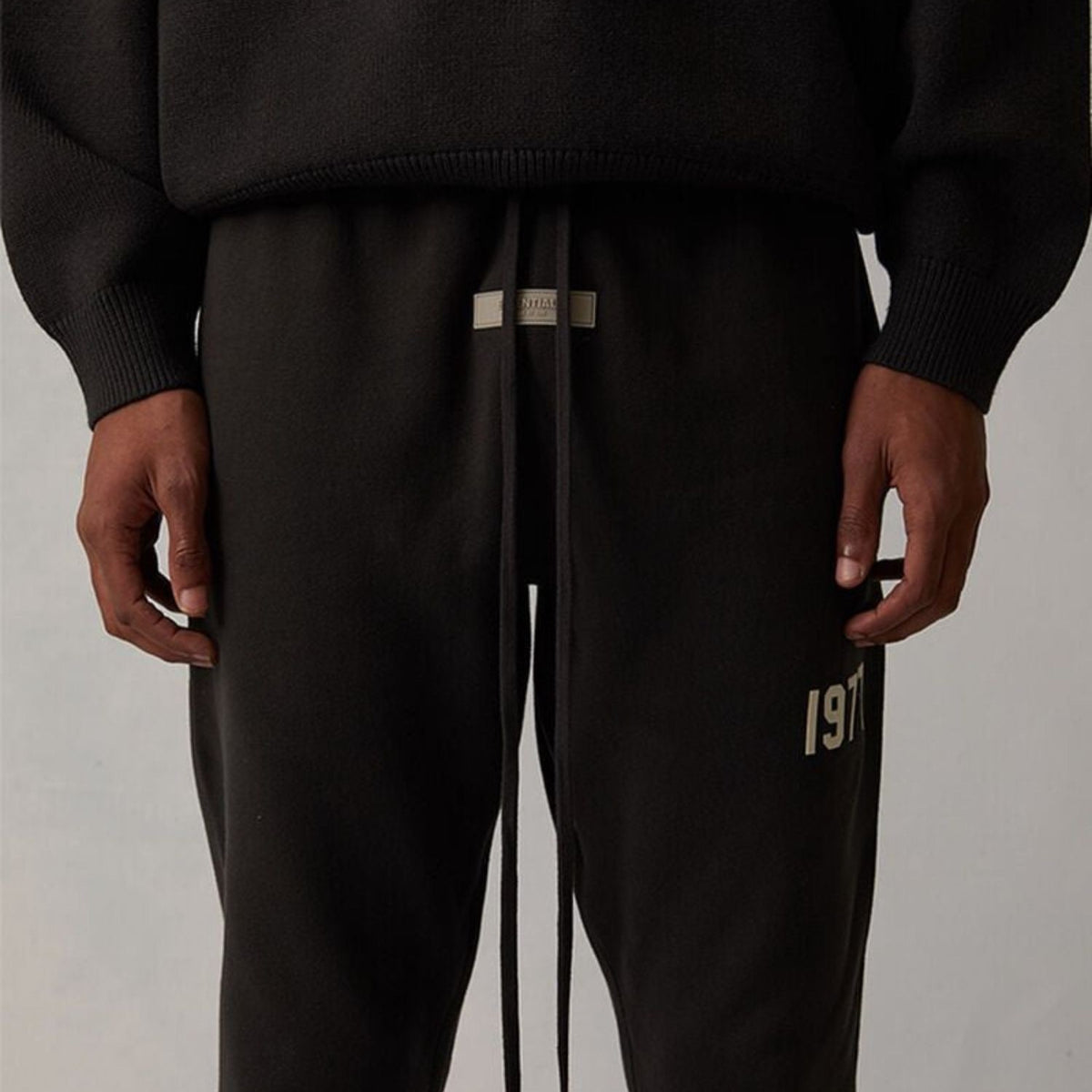 FOG ESSENTIALS JOGGERS